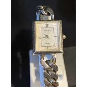 Vintage Futura Ladies Silver Watch Quartz New Battery!